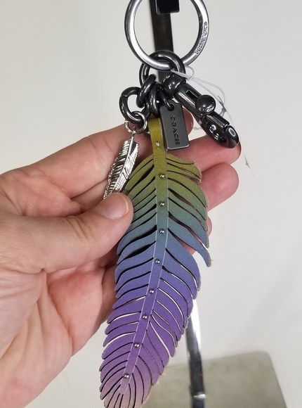 COACH Set 2p CONV. PURSE BAG + CHARM DESIGNER - Picture 2 of 10